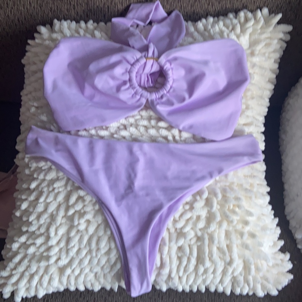 Swimsuits - Picture 2 of 3